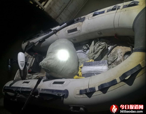 黑龍江賓縣:倆男子趁夜色偷捕魚 沒(méi)等下網(wǎng)就進(jìn)了公安局29.png