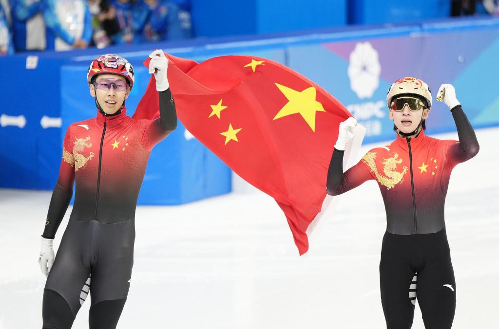 ���m���W��ʥ���cȼ����ِ�R�����Ї�܊�Fӭ�Ӹ���������(zh��n)